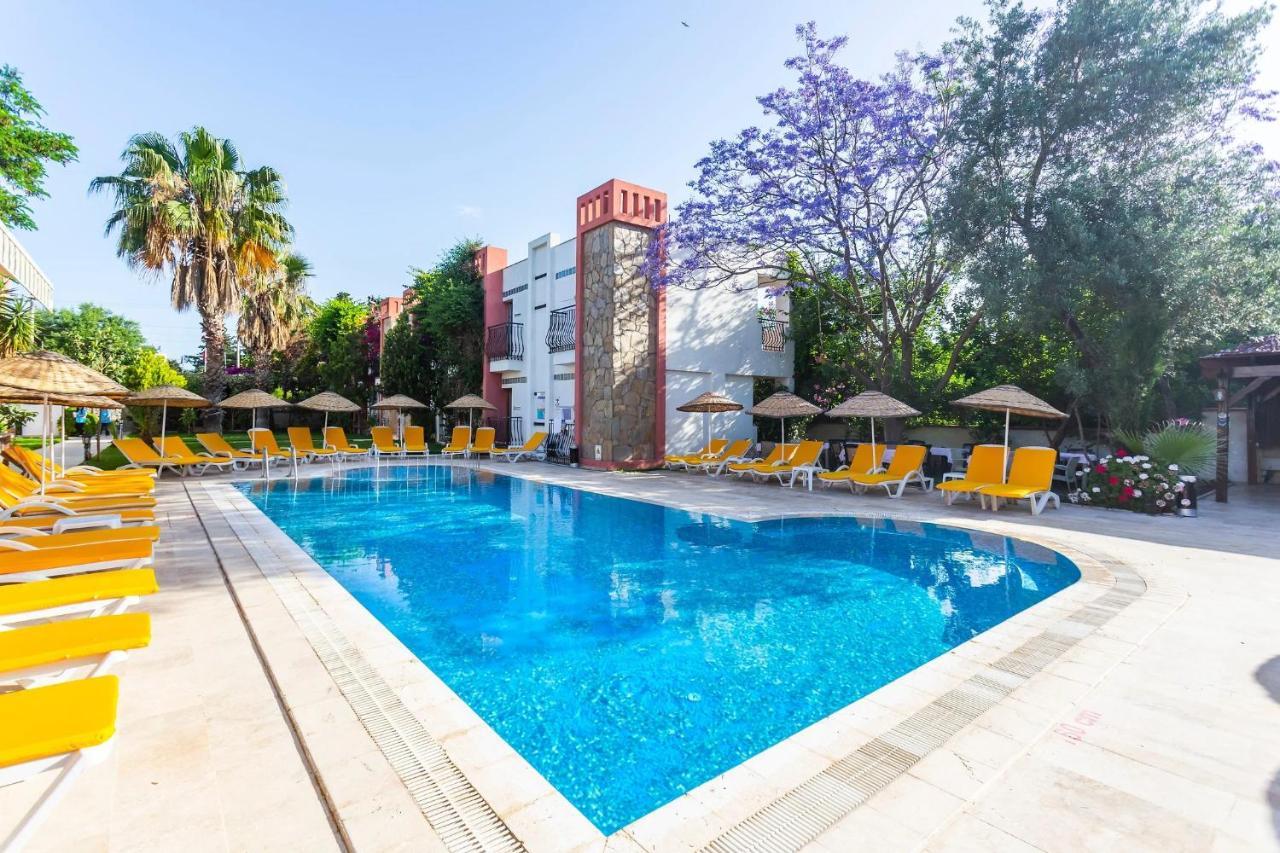 Kriss Hotel Bodrum ภายนอก รูปภาพ